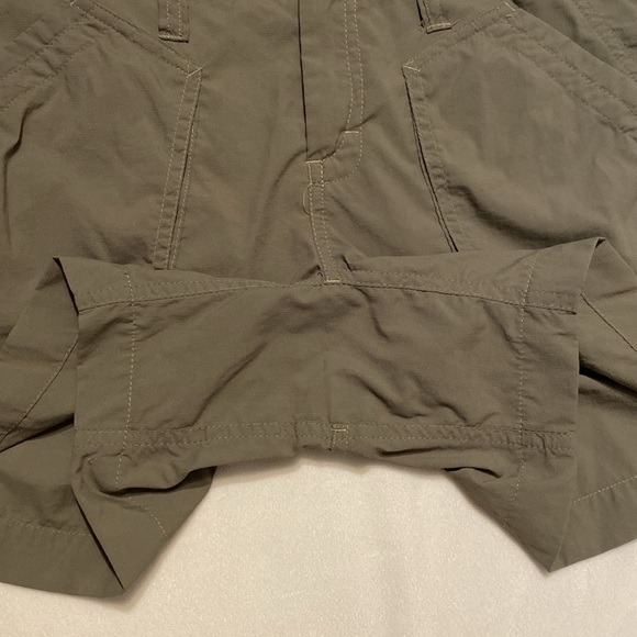 The North Face • Khaki Olive Cargo Hiking Shorts for Outdoor Adventures - Picture 9 of 13